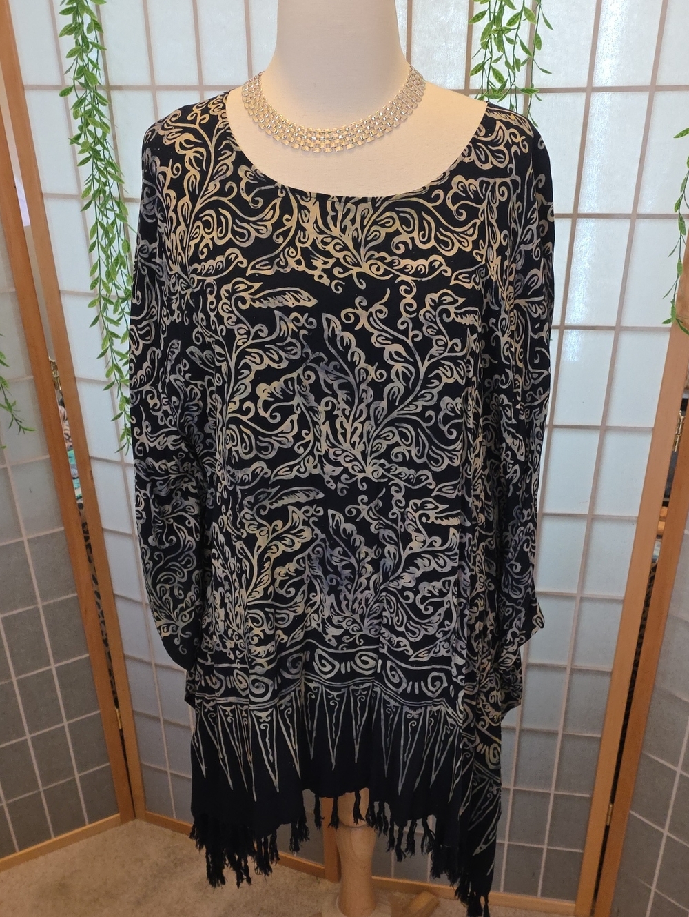 Black & White Long Sleeve Fringe Hem Tunic Dress